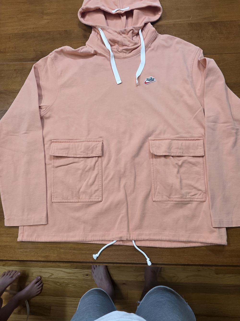 Women's Nike Men’s Peach Hoodie Pullover with Front Pockets